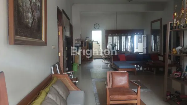 image RUMAH MEWAH DI JL. SULAWESI, YOGYAKARTA – LUAS, STRATEGIS, & NYAMAN! (2)