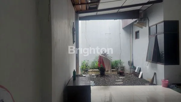 image RUMAH MEWAH DI JL. SULAWESI, YOGYAKARTA – LUAS, STRATEGIS, & NYAMAN! (7)