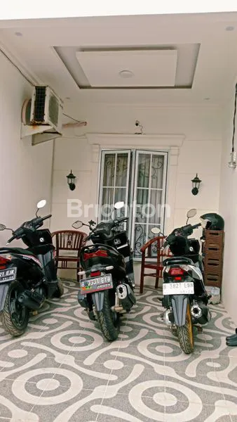 image RUMAH TERAWAT DIKAWASAN DEPOK (7)