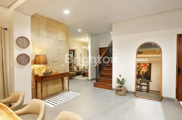 image VILLA 3 BR ONE GATE SISTEM BIG POOL GARDEN (2)