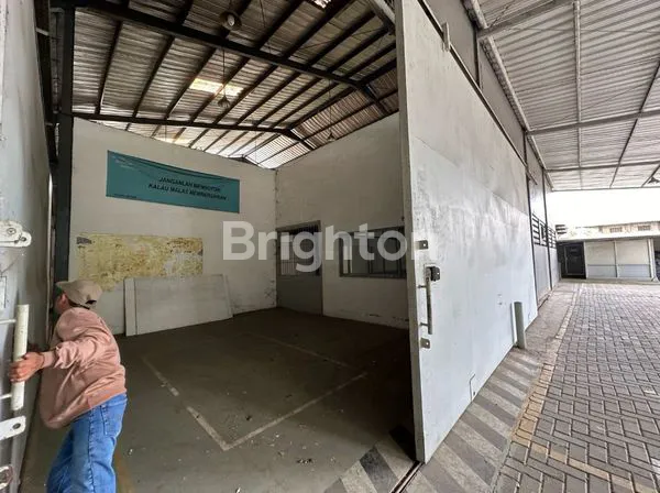 image PERGUDANGAN JL JELUPANG TANGERANG SELATAN (2)