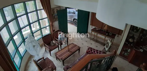 image  RUMAH MEGAH DI KAWASAN MARGOREJO INDAH, SURABAYA (2)