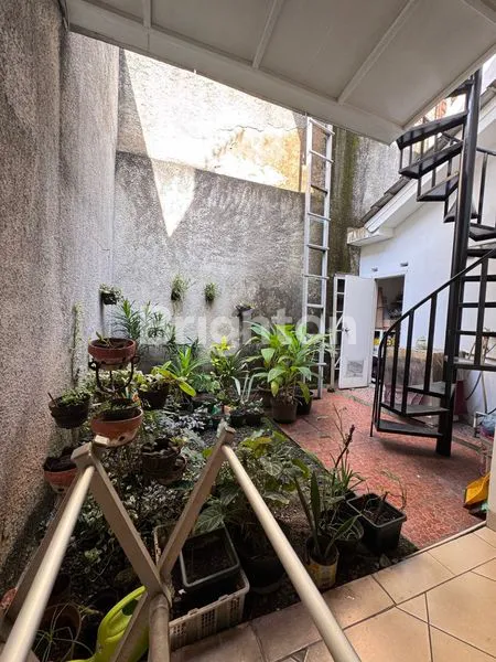 image RUMAH MEWAH 2 LANTAI STRATEGIS DEKAT BINUS DAN SILOAM KEBON JERUK (4)