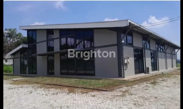 DISEWAKAN GEDUNG UNTUK KANTORAN