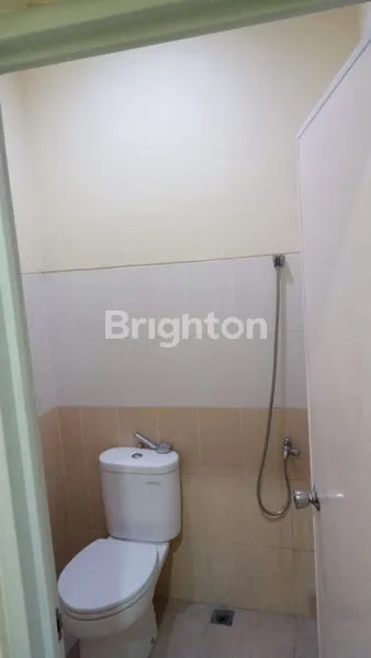 image DI SEWA RUKO CANTIK & BERSIH  3 LT SIAP PAKAI STRATEGIS DI TENGAH KOTA DAERAH DI MAJAPAHIT SEMARANG (7)