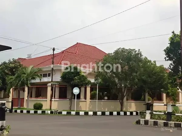 image TURUN HARGA! RUMAH MEWAH DI JALAN KEMBAR MANYAR KARTIKA (1)