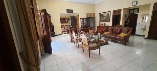 image TURUN HARGA! RUMAH MEWAH DI JALAN KEMBAR MANYAR KARTIKA (4)