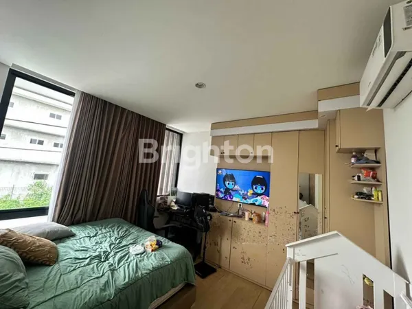 image DIJUAL RUMAH CENTRAL PARK MERR FULL FURNISH SIAP HUNI  (5)