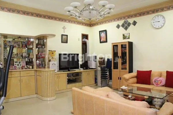 image RUMAH MEWAH DI SUNTER PERMAI (8)