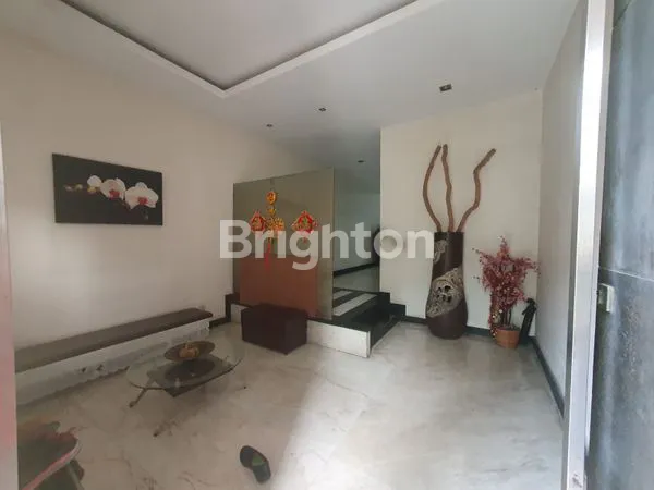 image RUMAH SIAP HUNI DI CLUSTER MANYAR PERMAI PIK 1 JAKARTA UTARA (3)