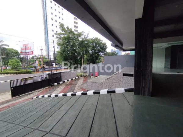 image GEDUNG BARU DI JAKARTA SELATAN DEKAT STASIUN MRT DAN TOL JORR (2)