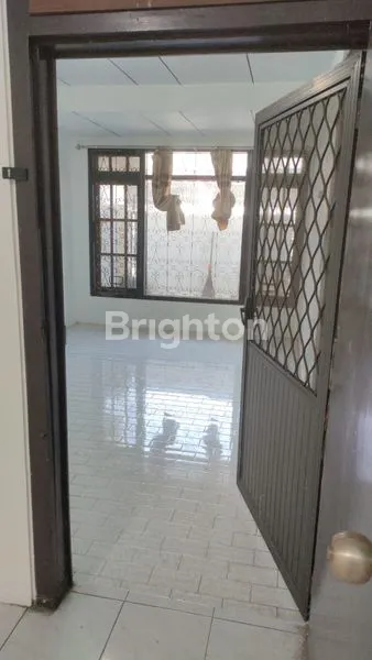 image RUMAH HITUNG TANAH BONUS BANGUNAN SIAP HUNI, DARMO PERMAI UTARA, SURABAYA BARAT (2)