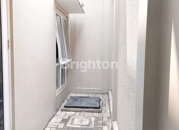 image RUMAH MODERN LOKASI PREMIUM, SYMPHONIA, GADING SERPONG (5)