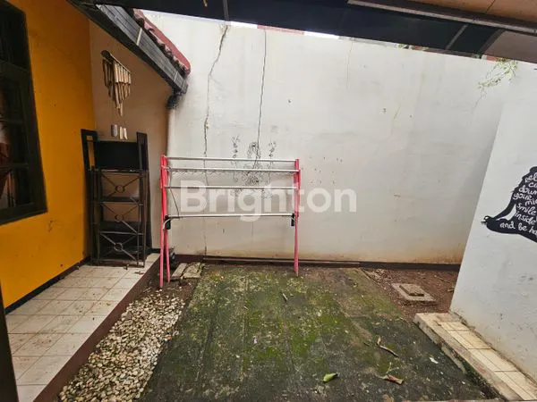 image RUMAH 1.5 LANTAI DI KEMANG PRATAMA BEKASI DEKAT KE JALAN TOL BEKASI BARAT (4)