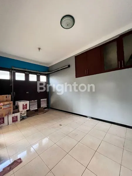image RUMAH 2 LANTAI LT 254M² DI BATU (4)