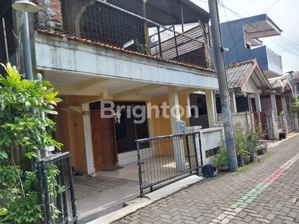 DI JUAL RUMAH  2 LT DG 4 KMR DI PARANG BARONG TLOGOSARI  SEMARANG