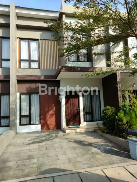 image RUMAH MINIMALIS 2 LANTAI KOTA SUTRA BLOSSOMVILLE (1)