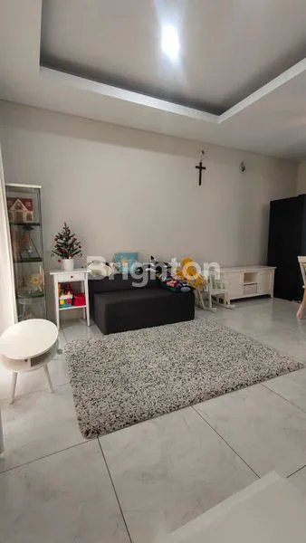 RUMAH CANTIK TERAWAT DAERAH KOTA BARU PARAHYANGAN