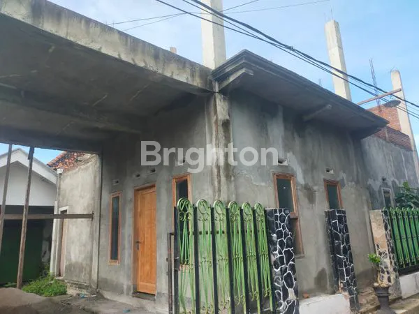 image RUMAH DI JALAN TRUNOJOYO BANARAN KERTOSONO NGANJUK JAWA TIMUR (1)