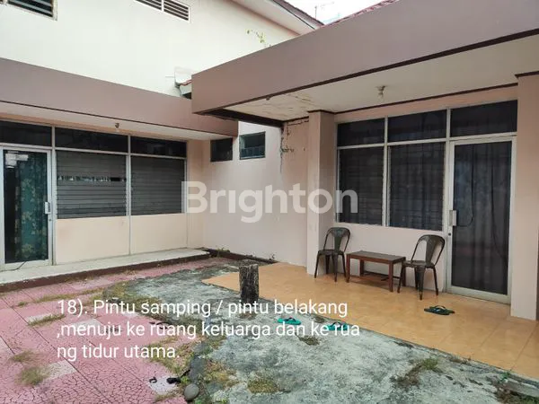 image DIJUAL RUMAH 2,5 LANTAI KRAMAT SENTIONG JAKARTA PUSAT (3)