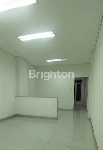 image RUKO 3 LANTAI DI RAYA JEMURSARI COCOK UTK TEMPAT USAHA (3)