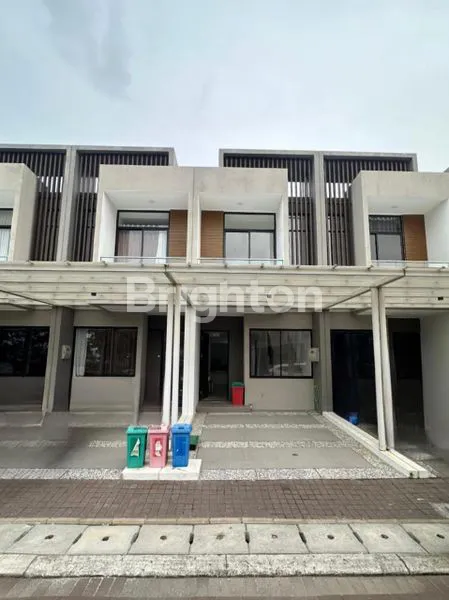 image RUMAH PIK2 4X15 SEMI FURNISH + RENOV (2)