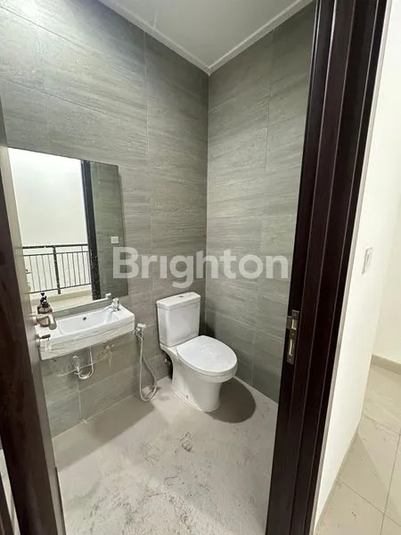 image RUMAH PIK2 4X15 SEMI FURNISH + RENOV (8)