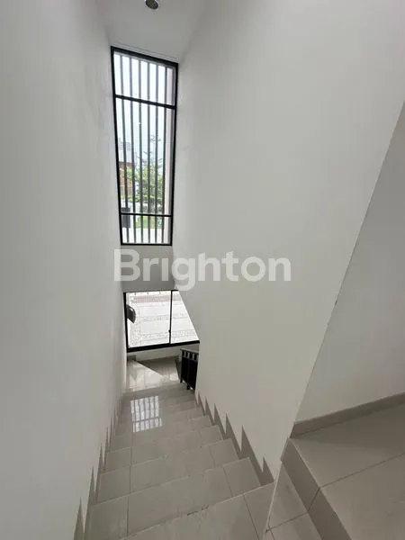 image RUMAH PIK2 4X15 SEMI FURNISH + RENOV (4)