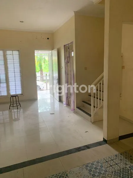 image RUMAH WISATA SEMANGGI (2)