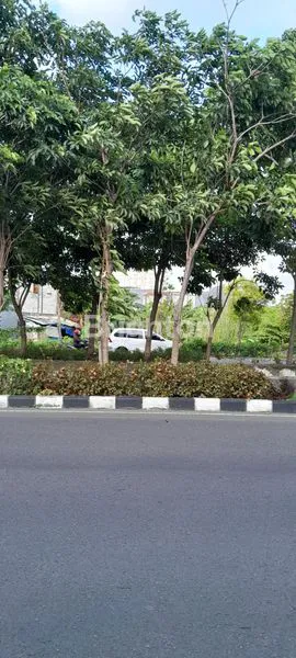 image DIJUAL TANAH STRATEGIS DI MERR RUNGKUT SURABAYA, NOL JALAN RAYA MERR DAN DEKAT PINTU TOL TAMBAK SUMUR, LUAS 2900 M² COCOK UNTUK INVESTASI PROPERTI, SHM, HADAP BARAT, HARGA NEGO SAMPAI JADI! (2)