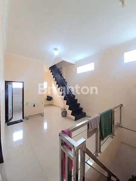 image TOWN HOUSE 2.5 LANTAI FULL FURNISHED, BERSIH , RAPI,  TERAWAT , SUKARAME, PALEMBANG  (4)