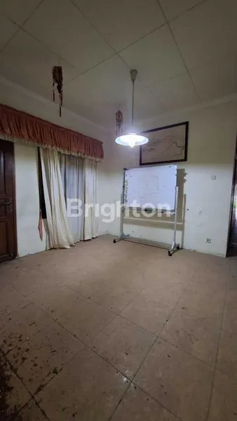 image RUMAH TENGAH KOTA (7)