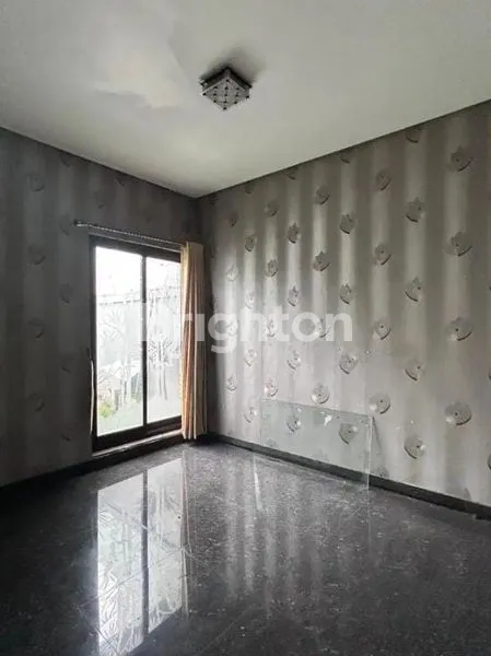 image RUMAH  2 LANTAI DI PUSAT KOTA DENPASAR (2)