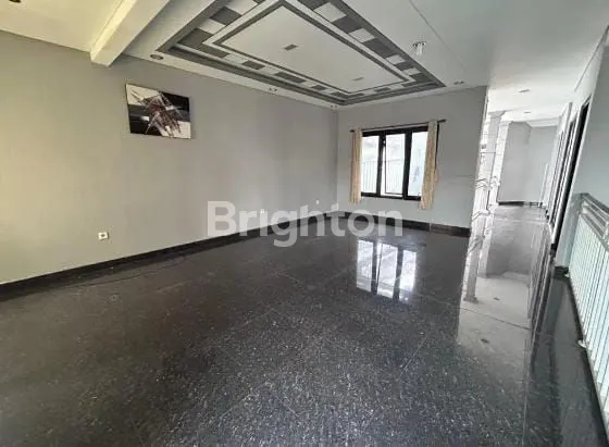 image RUMAH  2 LANTAI DI PUSAT KOTA DENPASAR (6)