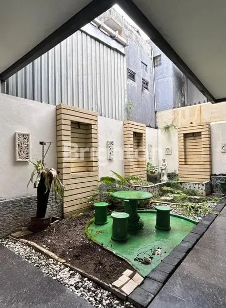 image RUMAH  2 LANTAI DI PUSAT KOTA DENPASAR (1)