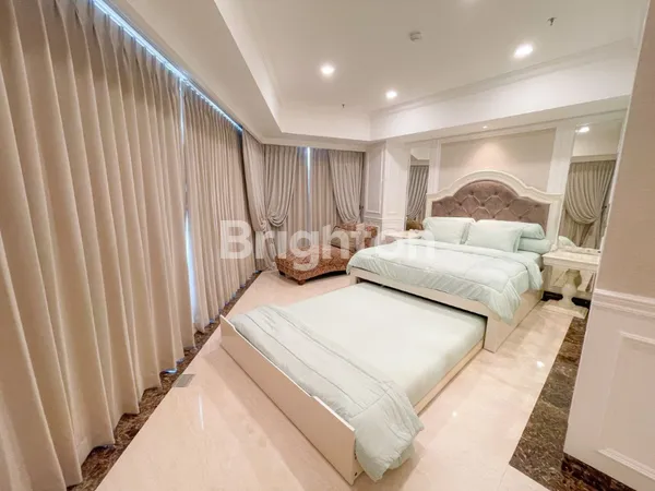 image APARTEMEN THE PEAK PENTHOUSE 3 BR JADI 2 BR FULL FURNISHED, SURABAYA (5)