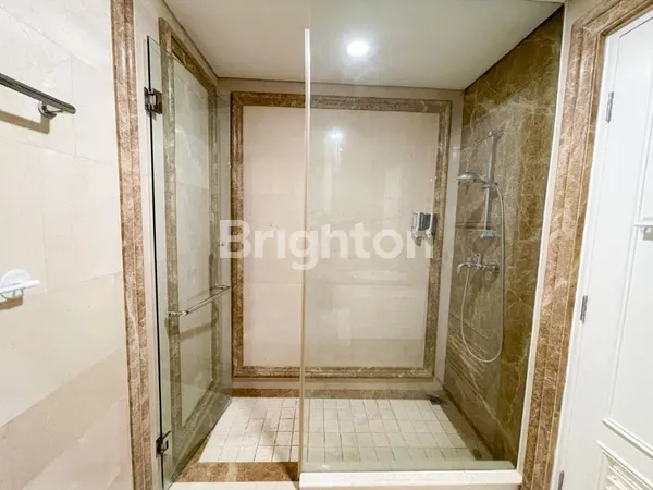 image APARTEMEN THE PEAK PENTHOUSE 3 BR JADI 2 BR FULL FURNISHED, SURABAYA (8)