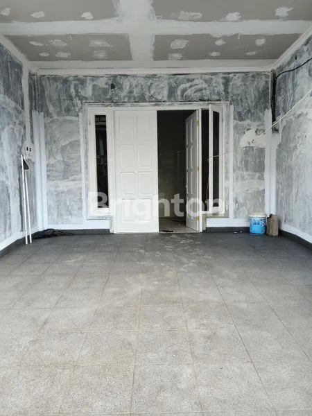 image RUMAH BARU 3 LANTAI TYPE HOOK DI TELUK GONG JAKARTA UTARA  (2)