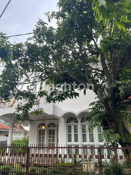 image RUMAH NYAMAN DAN STRATEGIS DI BANDUNG (1)