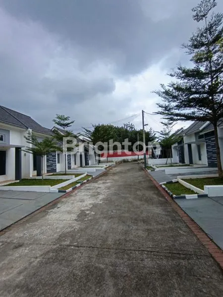 image RUMAH READY SIAP HUNI FASILITAS ONE GATE SYSTEM (3)