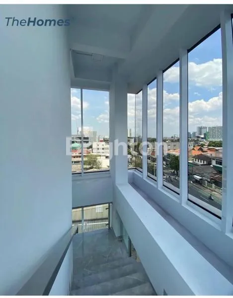 image OFFICE 4.5 LANTAI JAKARTA TIMUR  (5)