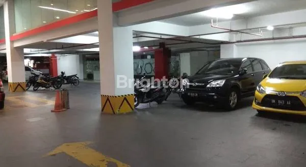 image GEDUNG PERKANTORAN BISNIS 9 LANTAI SUDIRMAN (3)