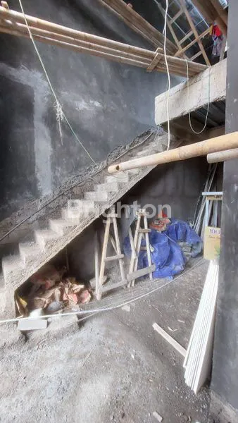 image RUMAH MODERN TROPIS 2 LANTAI (6)