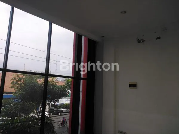 image RUKO 3 LANTAI DIJUAL (3)