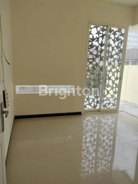 image RUMAH DI REGENCY ONE WONOREJO SURBAYA (3)