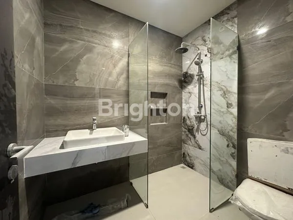 image  RUMAH SULTAN SPLIT LEVEL BARU GRESS AREA TERDEPAN CITRALAND DEKAT PAKUWON DAN GRAHA FAMILY (5)