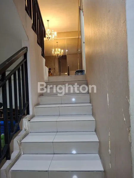 image RUMAH SIAP HUNI DI CLUSTER LAYAR PERMAI PIK 1  JAKARTA UTARA (8)