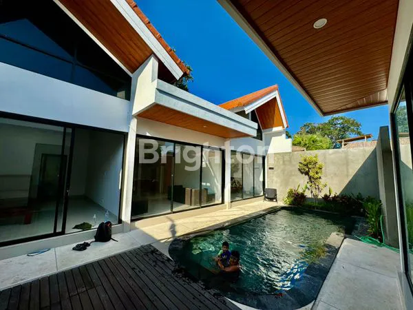 image VILLA MODERN MINIMALIS TUMBAK BAYUH DEKAT CANGGU (2)
