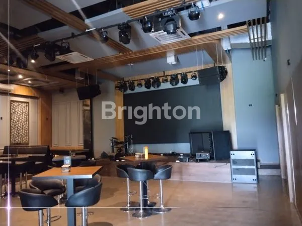 image BAR AND LOUNGE WITH ITS CONTENTS FOR LONG TERM RENTAL IN THE AREA OF  PERERENAN CANGGU  (5)