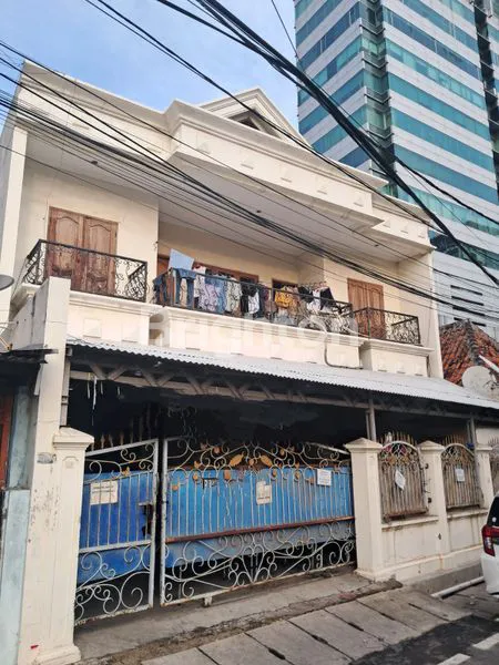 RUMAH KOS KOSAN SELANGKAH DARI PERKANTORAN KEBON SIRIH JAKARTA PUSAT